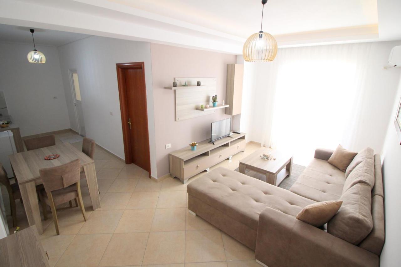 Atlantis Apartments Sarandë Exteriör bild